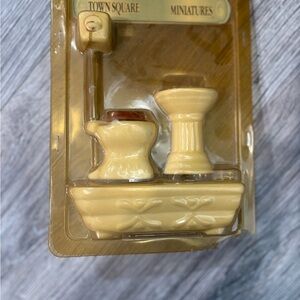 Miniature Bathroom Set in Cream